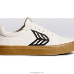 Heren Cariuma gebroken witte vintage gom/zwart 6F0Z24127