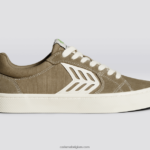 Heren Cariuma zand contrast/ivoor 6F0Z24133