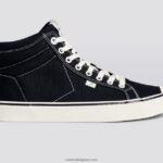 vrouwen Cariuma canvas met zwarte contrasterende strepen 6F0Z24273